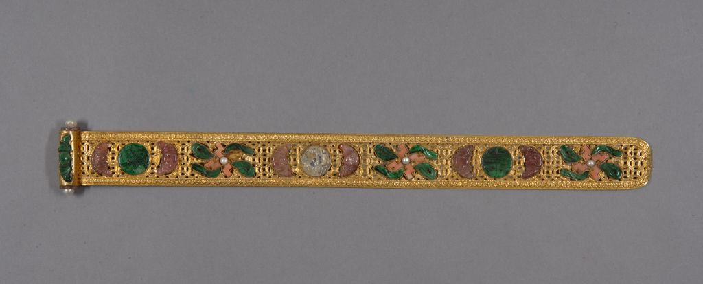 图片[1]-Gold inlaid jade flat square-China Archive